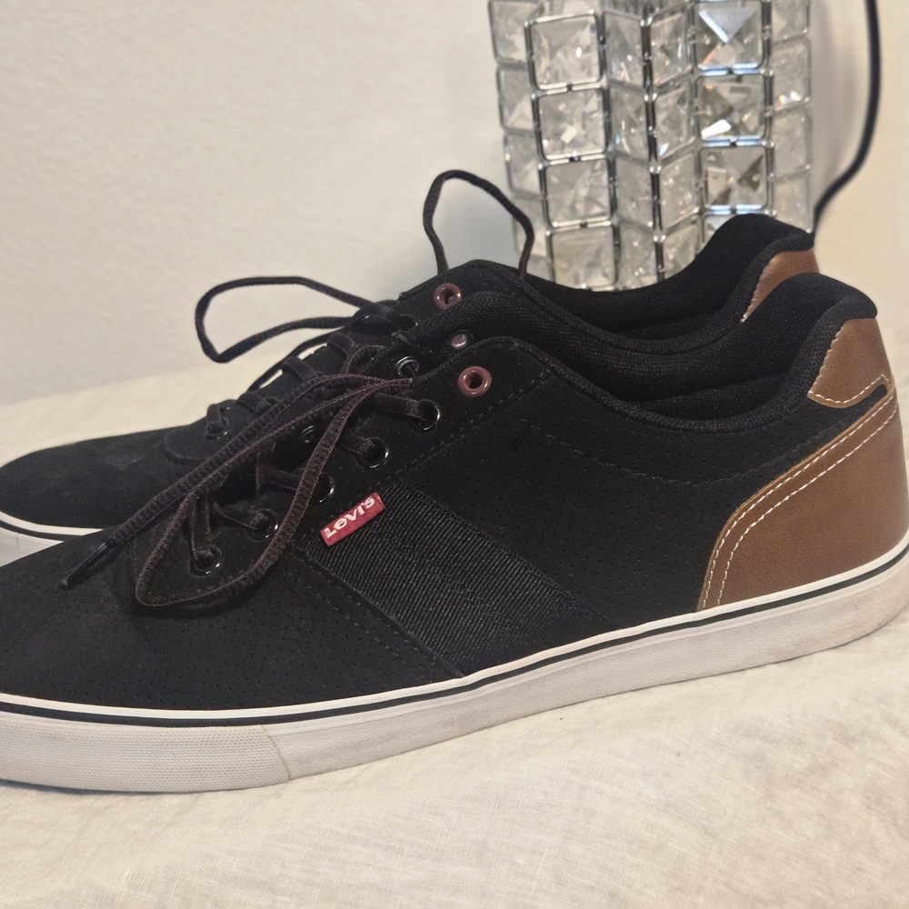 Levi's Men's Black and Brown Casual Sneakers